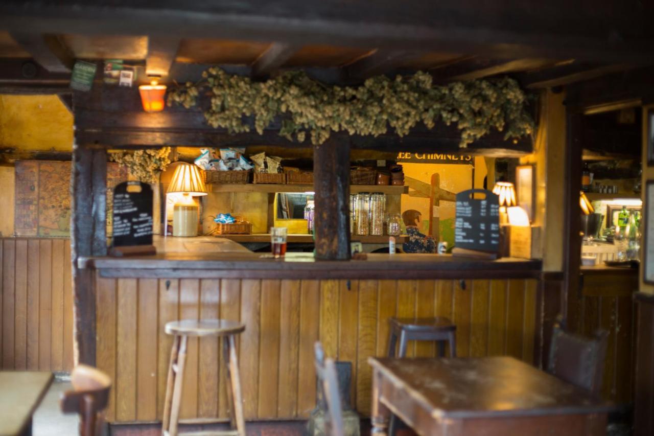 Hotel The Three Chimneys Country Pub Biddenden Exterior foto